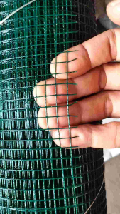 kawat ram pvc lubang 6 mm ( 1/4 inch ) anti karat meteran