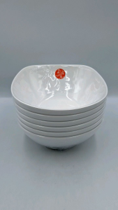 ยกแพ็ค 6 บรรจุภัณฑ์ ชามสีเหลี่ยม 7.5 นิ้ว ชามก๋วยเตี๋ยว เมลา 100% ราคาเต็มที่ทันสมัย ตรา Golden Horse มี 2 สี ขาว ดำ