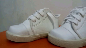 Sepatu Anak Laki-Laki Sneakers CNVRS Usia 1-3 Tahun COD