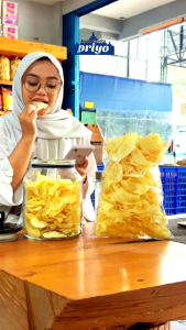 Keripik Getuk Renyah Gurih Priyo Snack – Camilan Tradisional Khas Magelang