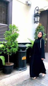 ABAYA JIHAN: Abaya Gamis Hitam Saudi Jetblack Zipper Modern Umroh Haji