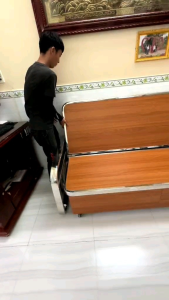 Giường xếp gọn thành ghế sofa thông minh