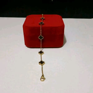 Gelang rantai titanium motif lima mata hitam bolak balik fashion elegan wanita (Anti luntur/anti karat)