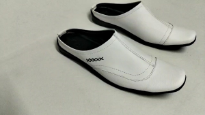 GIROTTI slop bustong putih sulam pria/sepatu sendal habib dan santri