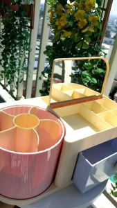 Hộp Đựng Mỹ Phẩm Đa Năng– Thiết Kế Thông Minh Cho Góc Làm Đẹp