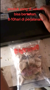 Basreng adinda mentah di kemas secara vakum.