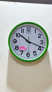 Jam Dinding Diamond 2712 Sweep Super Silent Tidak Berdetak