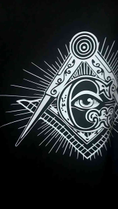 Kaos T Shirt Pria Freemason Illuminati Pentagram Mata Satu