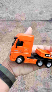 ดิฉันส์เลอร์รถยนต์ รถคอนเทนเนอร์ ซึ่งเป็นรถยนต์ของเล่นจำลองสำหรับเด็ก รูปร่างที่มีความสามารถในการแสดงผลของเด็ก รถดัมบรรทุก ของขวัญสำหรับเด็ก