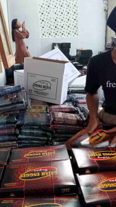 Sarung Tenun Gajah Unggul Benang 7000 Sarung Murah Berkualitas Grosir Untuk Sholat Dan Sehari Hari