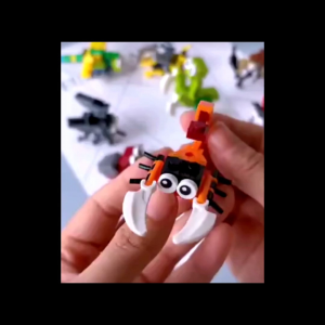 Mini Building Blocks Set Cute Insect Small Interlocking Bricks for DIY Figures Educational STEM Toys Decorations Blind Box Mainan Binaan Blok Set Dekorasi Pengajaran Kanak Kanak
