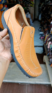 santai kasual pria model simple dan tredy full kulit