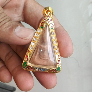 พระสมเด็จนางพญา ผสมผงกรุเก่า เลี่ยมกรอบอย่างดี ประกันพระแท้