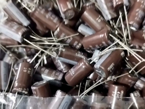 Elko 10u 250v / 10uf 250volt Kualitas Baik COD