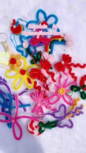 Gantungan kunci dan tas Bentuk Bunga & Karakter Lucu Handmade