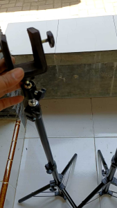 Tripod premium untuk menyanggong bisa di setel sesuai ukuran