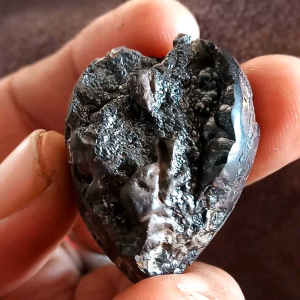 เหล็กไหลงอกชิ้นสวยๆเป็นของสะสมหมดแล้วหมดเลย ส่งตรงปกครับ