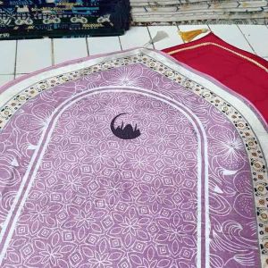 [COD]Sajadah kubah premium polos/sajadah empuk antislip ukuran 110x70cm