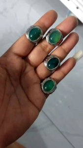 Zamkal zamrud kalimantan / cincin batu akik pria wanita