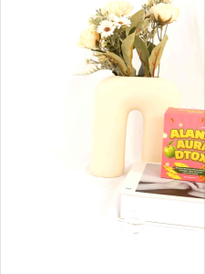 KIAKAREN AURA DETOX 1 BOX 10 SACHET 小粉瘦身水果 粉色排毒 1盒10小包
