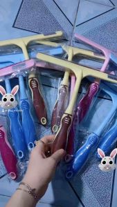 Cây Gạt Kính Lau Kính Làm Sạch - Thiết Kế Gọn Nhẹ Tay Cầm Cao Su Chắc Chắn Treo Tường