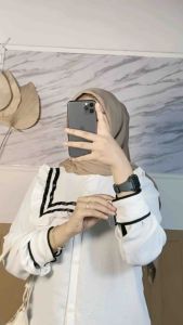 Blouse Lengan Panjang: Pilihan Modis & Nyaman