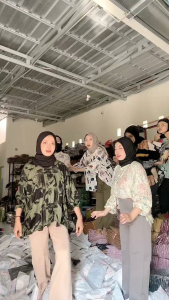 Abdi Fashionable Kemeja OVERSIZE Rayon Viscose Motif Cantik