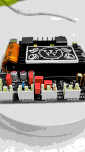 ZK-ST21 บริดจ์ โมโน 200*200W สำหรับขับกลางแหลม เพิ่มเกณฑ์ขยายช่องซัฟ เบสดังแน่น กลางชัดใส