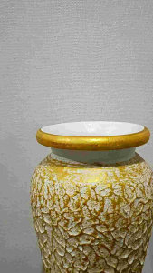 เมนูแผล "แจกันดินเผาลายขรูขาวปัดทอง การจัดสุขภาพและความปลอดภัยให้ดอกไม้สามารถปลูกพลูด่างได้จัดสวนตกแต่งบ้าน เพราะสินค้าที่โชว์หมดสูง 11 นิ้วฐานกว้าง 3.5 นิ้ว