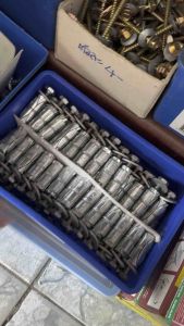 พุกตะกั่ว ขนาด 1/4" (2 หุน) พร้อมน็อตและแหวน (5 ตัว)