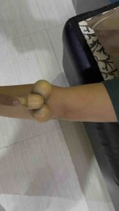 360 Rotation Roller Massager: Face Massage & Relaxing Chin Massage