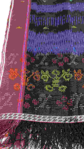 Ulos bintang maratur bunga keranjang tenun Tarutung pakaian adat Batak toba