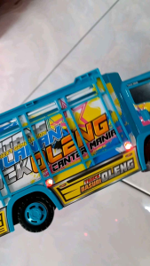 Mainan Truck Oleng Basuri Jalan Baterai Nyala Lampu Dan Musik no JSP T-01