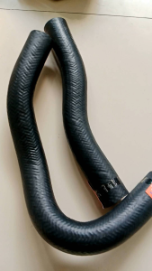 SELANG RADIATOR MITSHUBTSHI L 300 BENSIN ATAS BAWAH