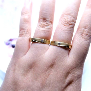 [GRATIS CETAK NAMA] Cincin Couple Titanium Anti Karat M90 | Cincin Pasangan | Cincin Hadiah | Cincin Lamaran | Cincin Tunangan | Aksesoris Pria Wanita