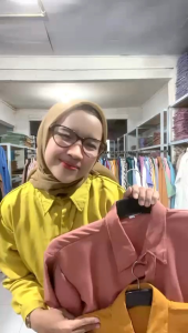 Kemeja Polos Wanita Lengan Panjang & Kemeja Kasual Wanita