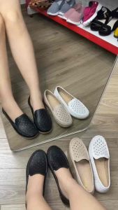 Giày Dép Nữ Họa Tiết Hoa Thoáng Mát Ôm Chân Màu Trắng Đen