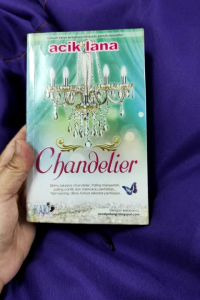 Novel Chandelier - Acik Lana (USED) Kaki Novel