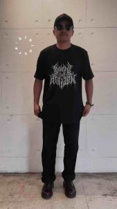 T-Shirt Bring Me To Horizon Metal Logo - Kaos Band BMTH - Cotton Combed 24s Hitam