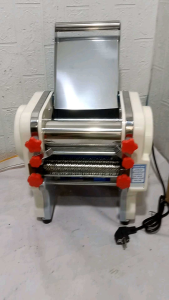 Mesin Cetak Mie dan Pangsit Listrik Giling Mie &Pangsit