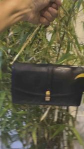 Túi 2hand đeo vai mini phom hộp da điểu thật của Nhật cực đẹp có tag chứng nhận  -T750