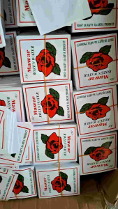 500 lembar kertas air mawar