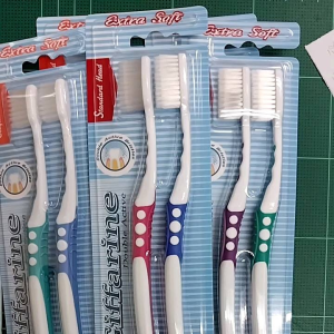 แปรงสีฟัน แปรงกิฟฟารีน ขนนุ่มพิเศษ ดับเบิล แอคทีฟ แพคคู่ ขนแปรง2ชั้น รุ่นยอดนิยมขายดีไม่แพง ปกป้องเหงือก ของแท้ ส่งไว