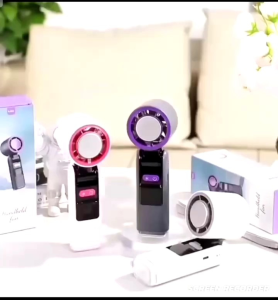 พัดลมพกพา พัดลมมือถือ แบตอึด20ชั่วโมง ปรับระดับได้ 100 ระดับ ไฟฉายในตัว High-speed Fan พัดลมไอเย็น