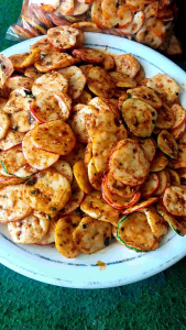 Seblak kerupuk bawang bantat pedas 1KG daun jeruk