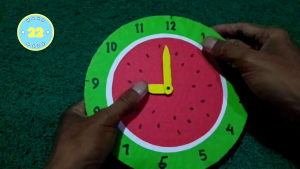 Prakarya Jam dinding mainan karakter buah lucu