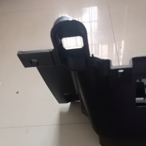 Injakan Kaki ELF NKR71: Harga & Desain Unik