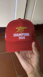 Mũ Lưỡi Trai Arsenal 2026 Kaki Cao Cấp Nón Bóng Đá Fan Arsenal Thêu 3D Nổi Khóa Đồng Form Đứng