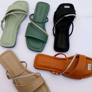 Sandal/ Sendal flat wanita terbaru riskabella