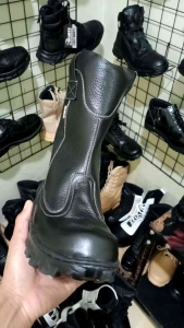 Sepatu Boot Kulit Safety 031 Aleus: Pilihan Terbaik untuk Aktivitas Outdoor dan Kerja